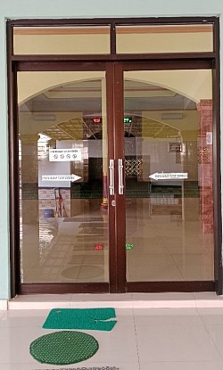 Pintu sliding double