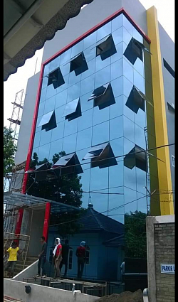 Curtain wall
